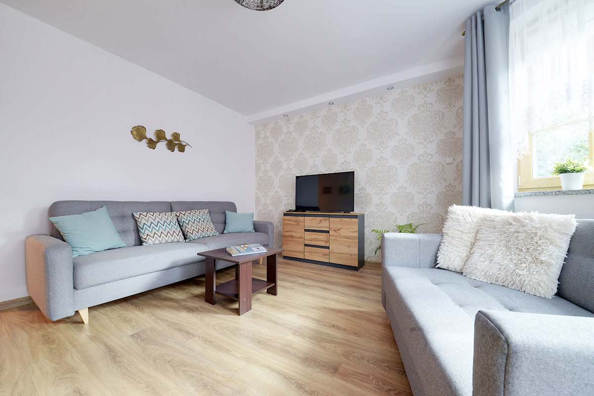 Os. Podgórze 1E Szklarska Poręba | Wooden and Grey Apartment | Parking — Szklarska Poręba, Województwo dolnośląskie — vacation rental