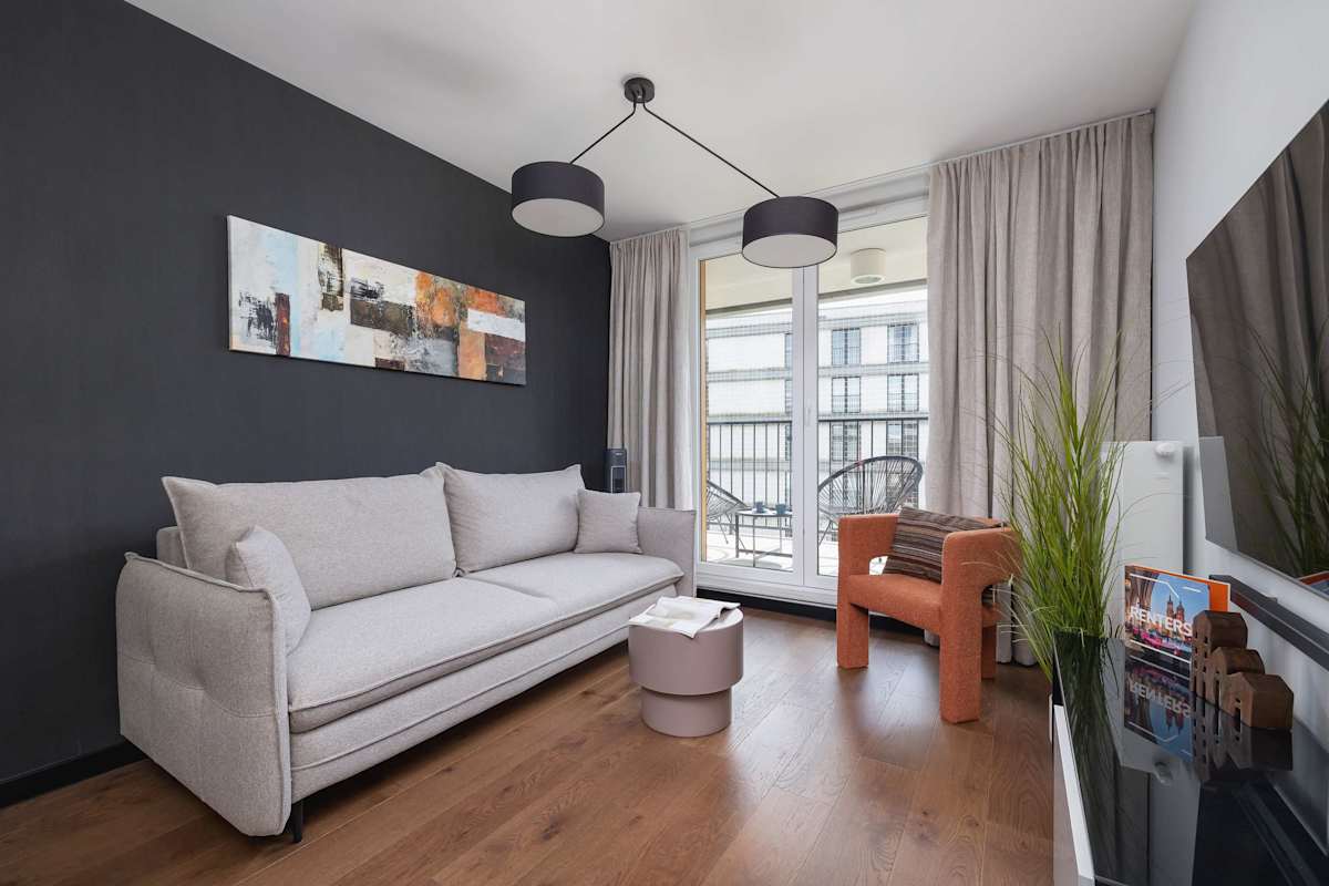 Modern & Luxurious Apartment with Balcony & Parking Cracow by Renters Prestige — Kraków, Województwo małopolskie — vacation rental
