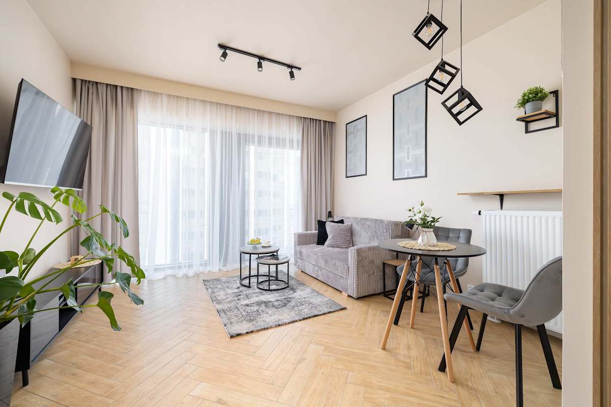 Zabrska 15 Katowice Creamy Studio Air conditioning Smart TV Parking — Katowice, Województwo śląskie — vacation rental