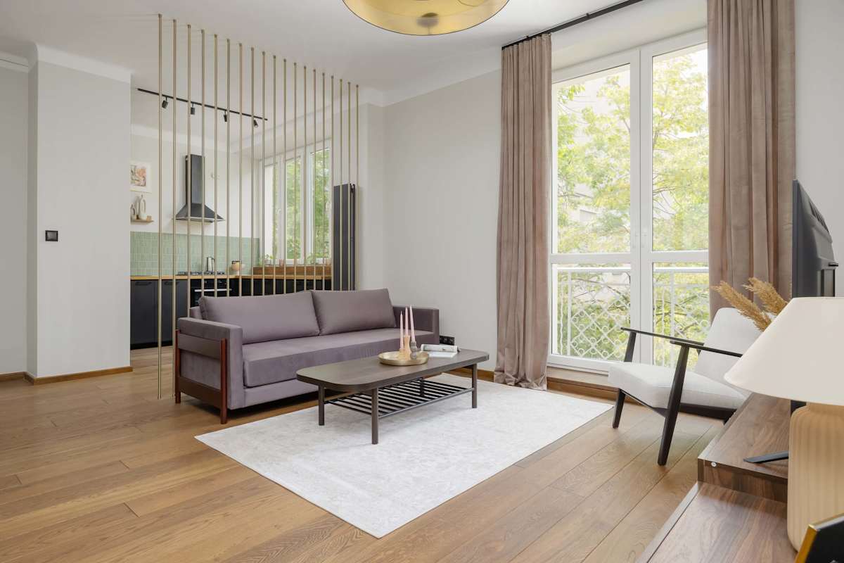 Wspólna 73 | Warsaw | Air Conditioned Apartment | Desk | Bathtub | Center — Warszawa, Województwo mazowieckie — vacation rental
