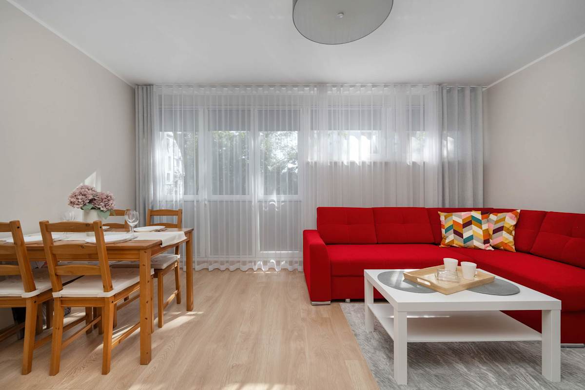 Sempołowskiej 68 Wrocław | Red Apartment with Desk for Remote Work — Wrocław, Województwo dolnośląskie — vacation rental