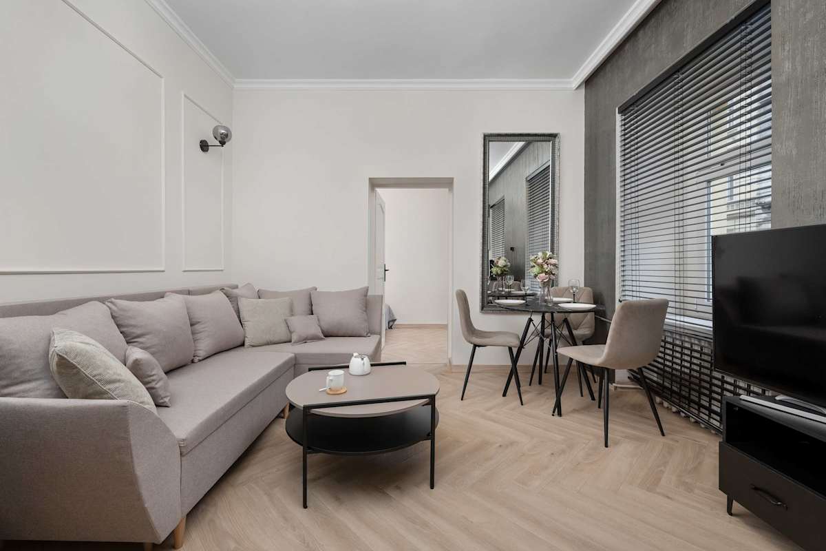 Komuny Paryskiej 14 Wrocław | Beige Apartment with Home Office — Wrocław, Województwo dolnośląskie — vacation rental