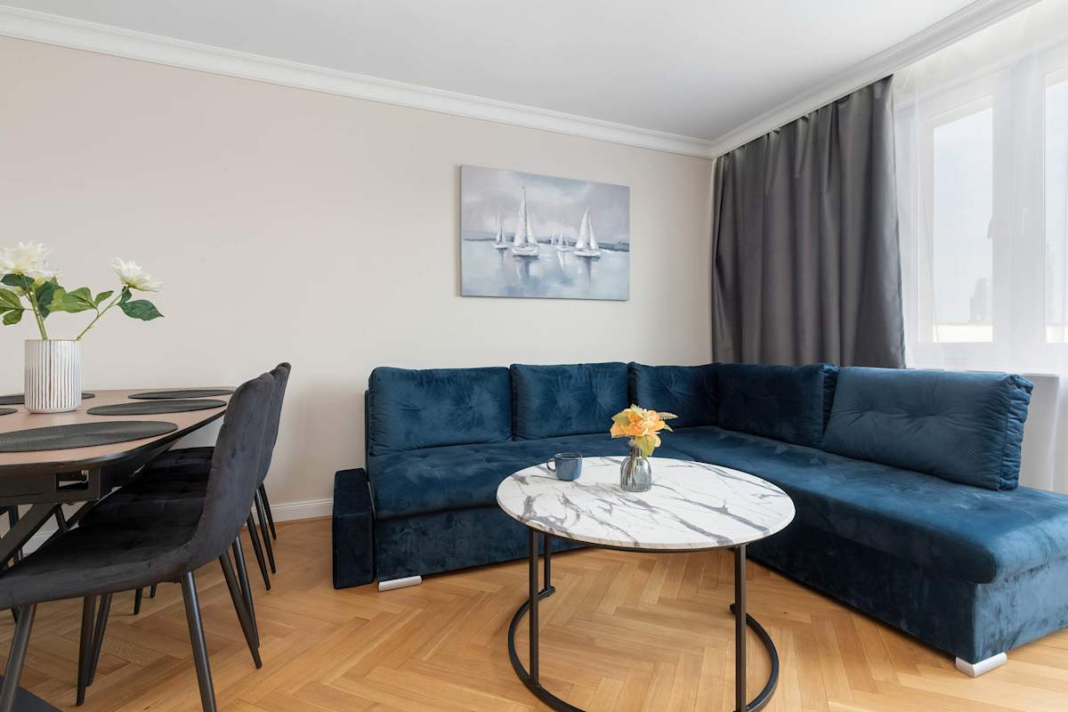 Władysława IV 32 Gdynia | Three Bedroom Apartment in City Center with Desk — Gdynia, Województwo pomorskie — vacation rental