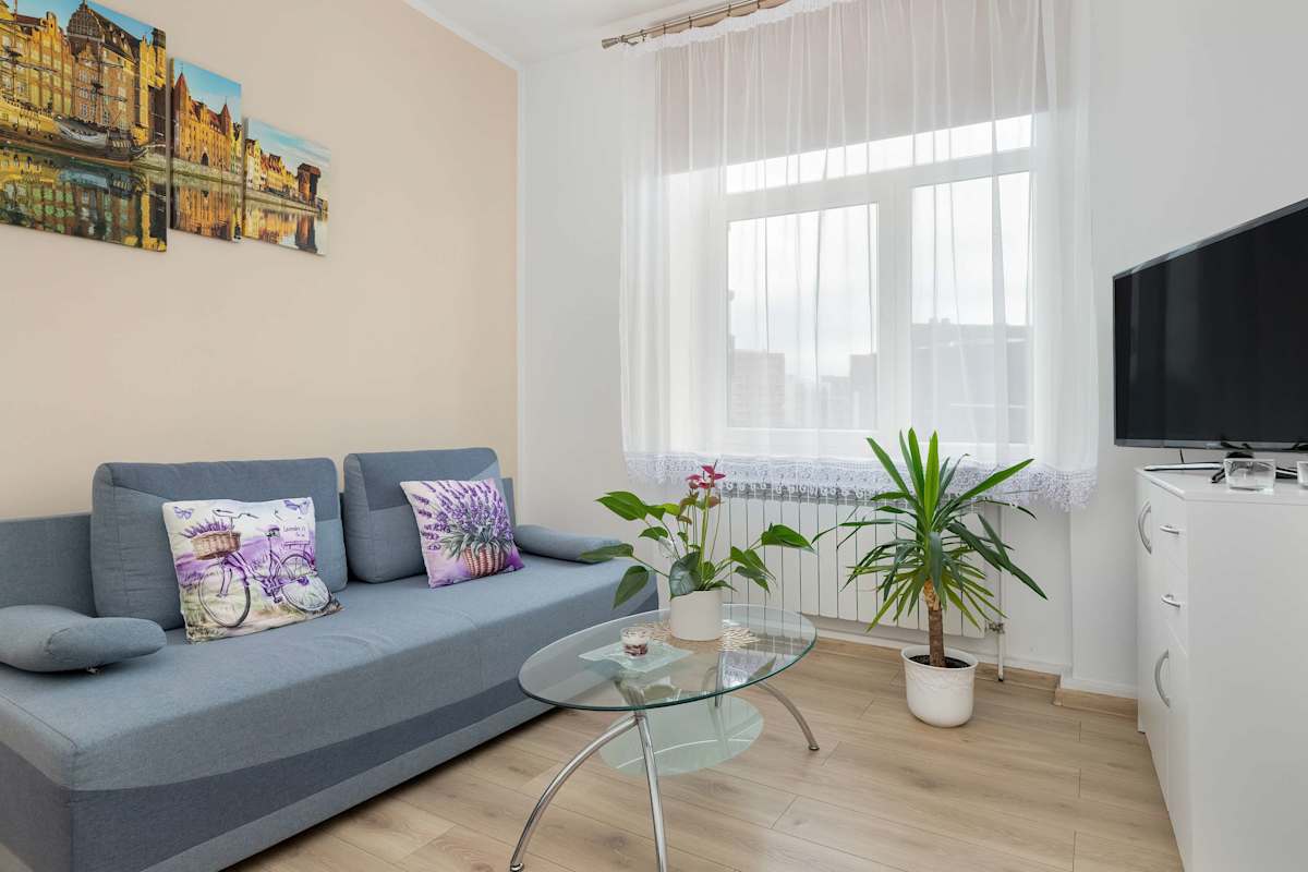 Jana z Kolna 10 Gdańsk | Large Apartment with Desk and Balcony — Gdańsk, Województwo pomorskie — vacation rental