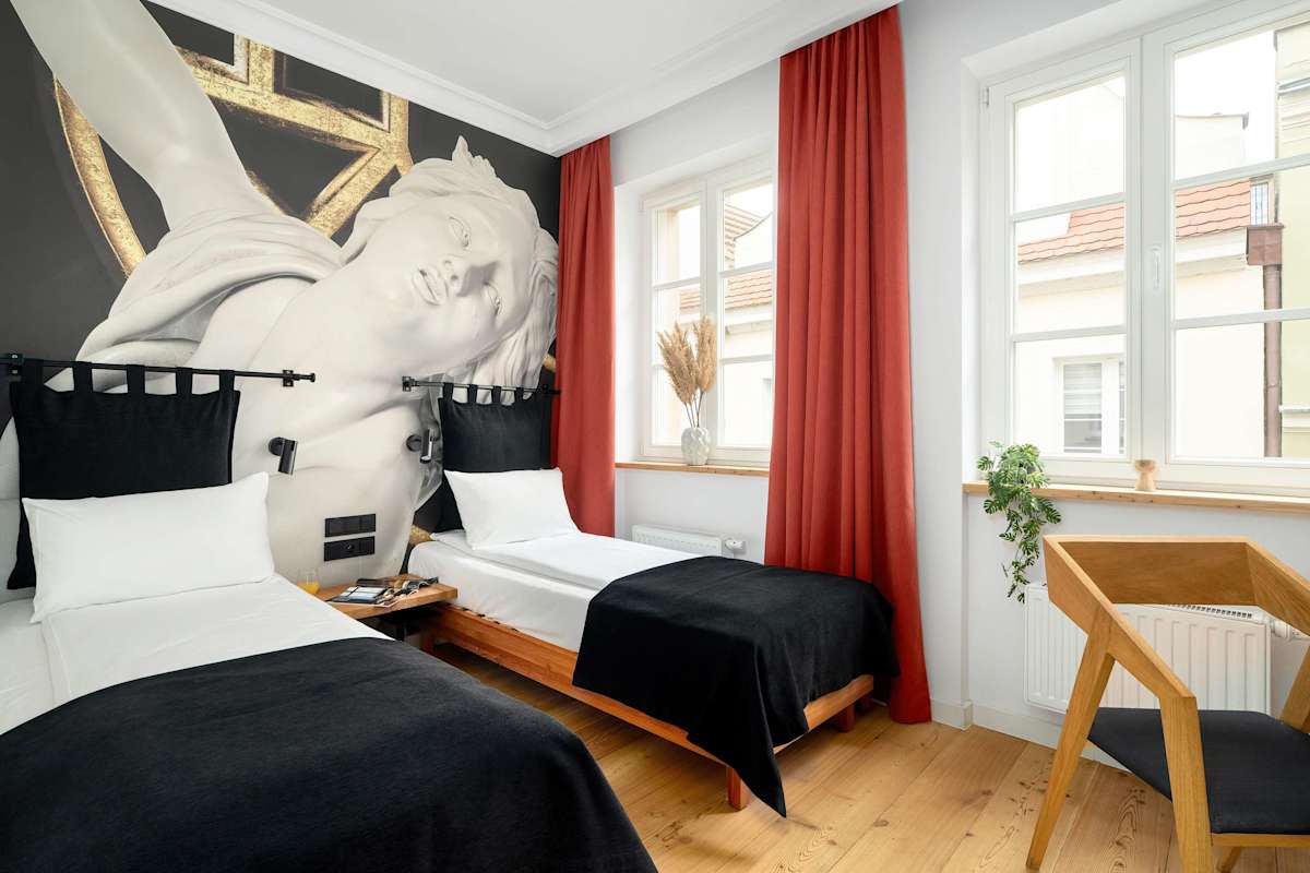 Kramarska 9 Poznań | Schoeps Residence | Air-conditioned Industrial Style Apartment | Old Market Square | Remote Working