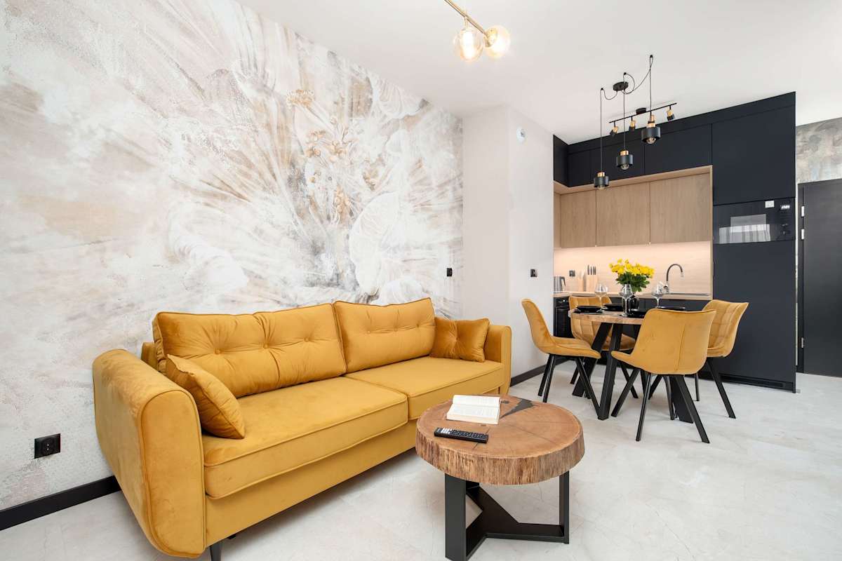 Al. Kopisto 11 Rzeszów | Black and Yellow Apartment with Air Conditioned Living Room — Rzeszów, Województwo podkarpackie — vacation rental