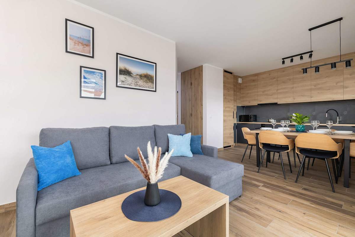 Medyków 34 Katowice | Comfortable Apartment | Parking & Balcony | Ideal for Families | 2 Bedrooms