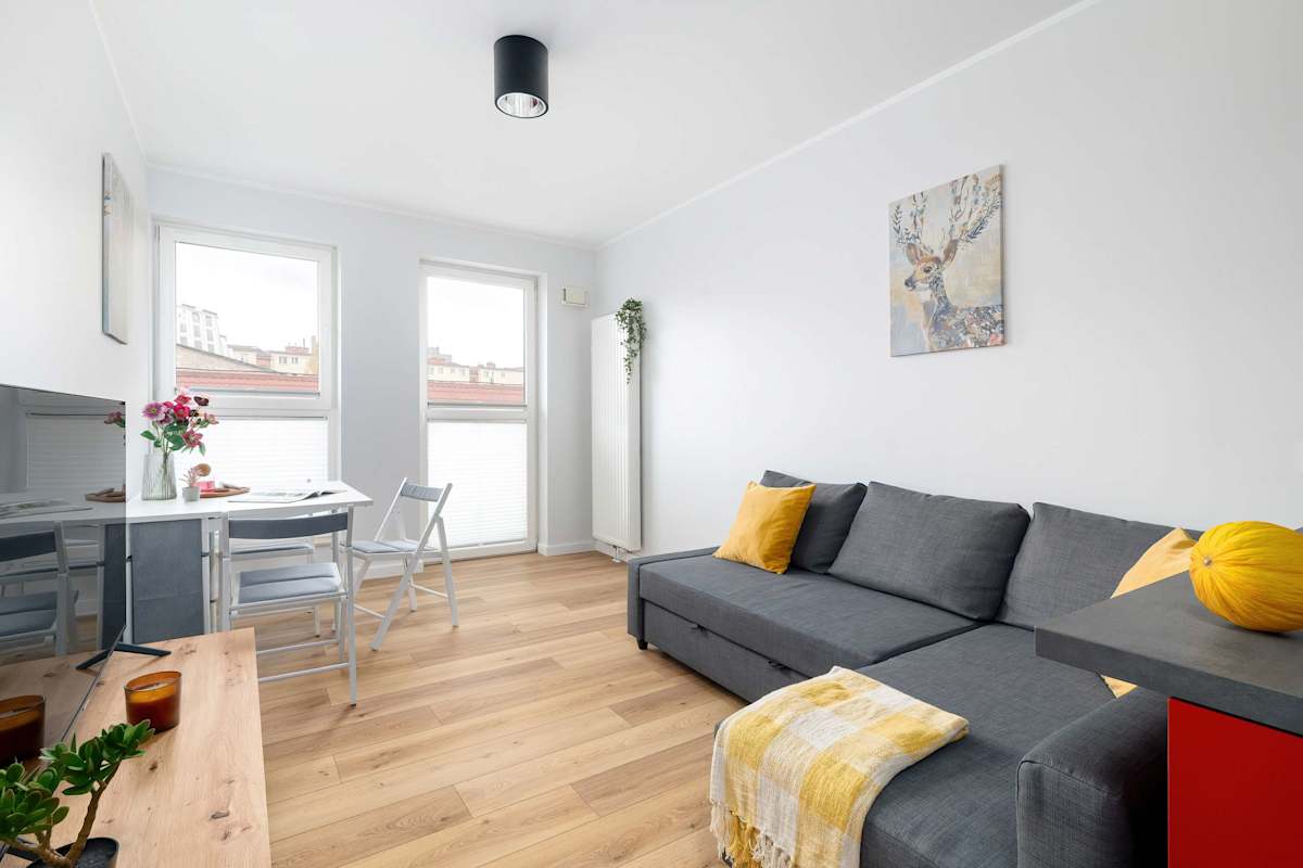 Polna 28 Poznań | Red and Grey Apartment for 8 People with Parking — Poznań, Województwo wielkopolskie — vacation rental