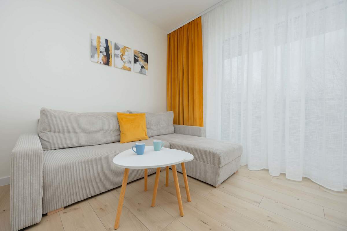 Marynin 33 Warszawa | Green Apartment with Parking, Bathtub and Desk for Remote Work — Warszawa, Województwo mazowieckie — vacation rental
