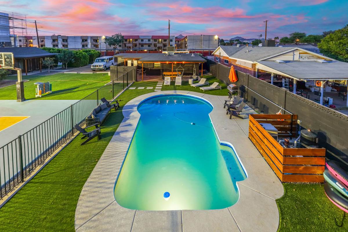 Shared fun Theater, Pickleball & Pool | DT Phoenix