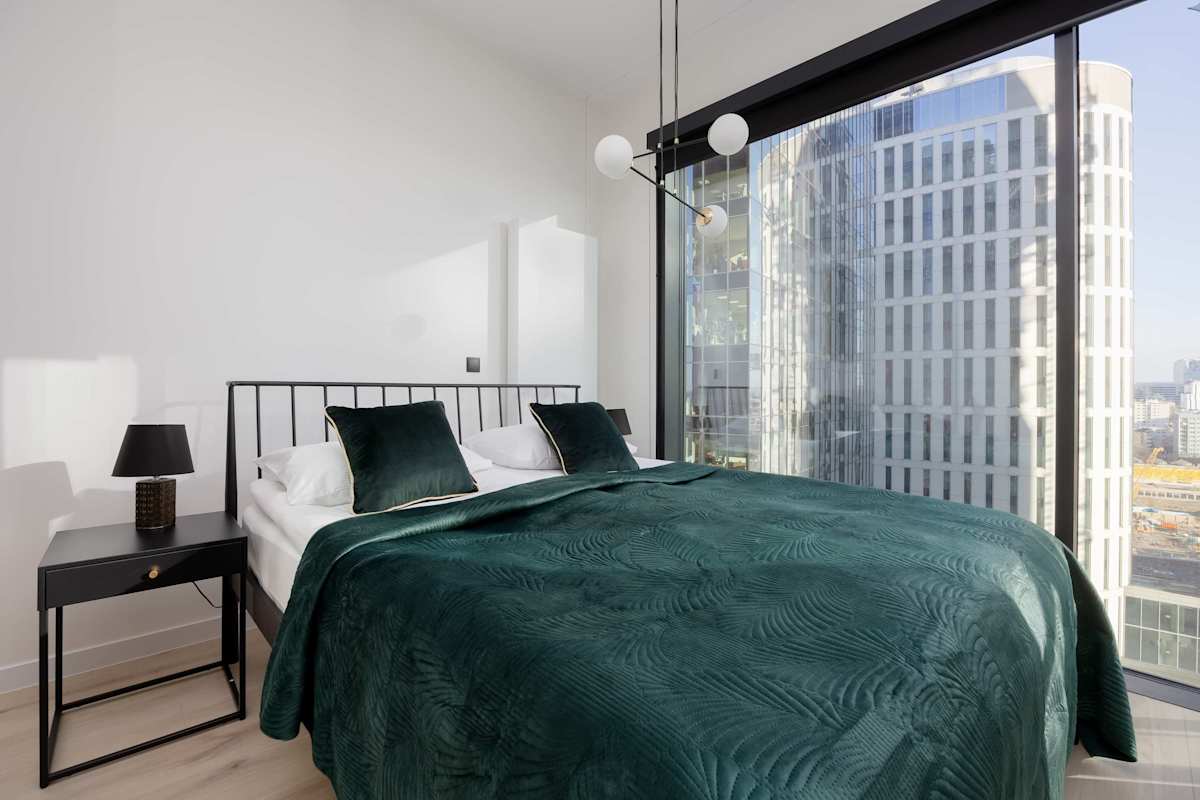 Prosta 69C Warszawa | Air Conditioned Studio with Free Gym Access and Balcony