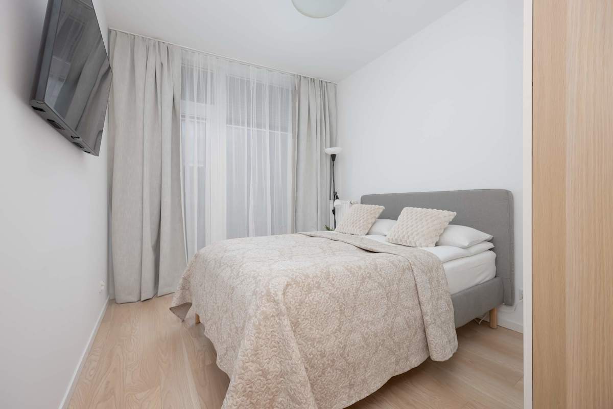 Krochmalna 61 Warsaw | Bright Apartment | Air Conditioning | Remote Workspace