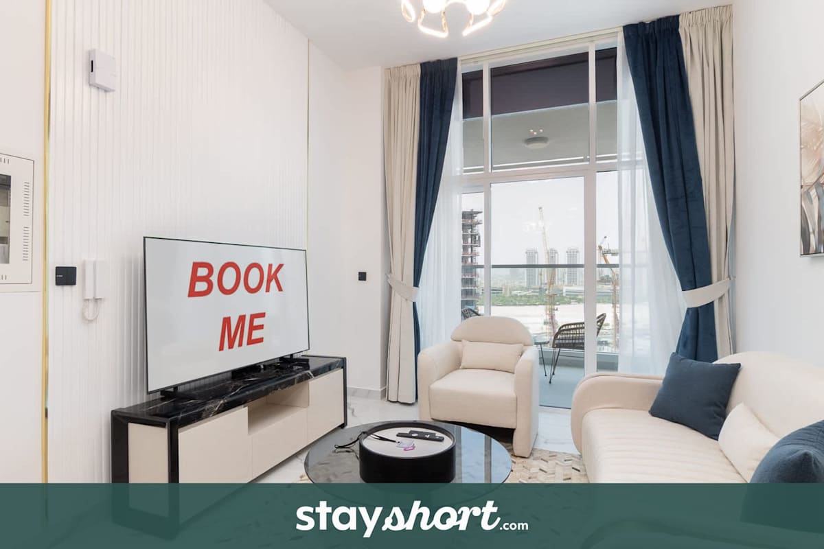 StayShort Modern Flat in Al Barsha with Private Plunge Pool Sleeps 2