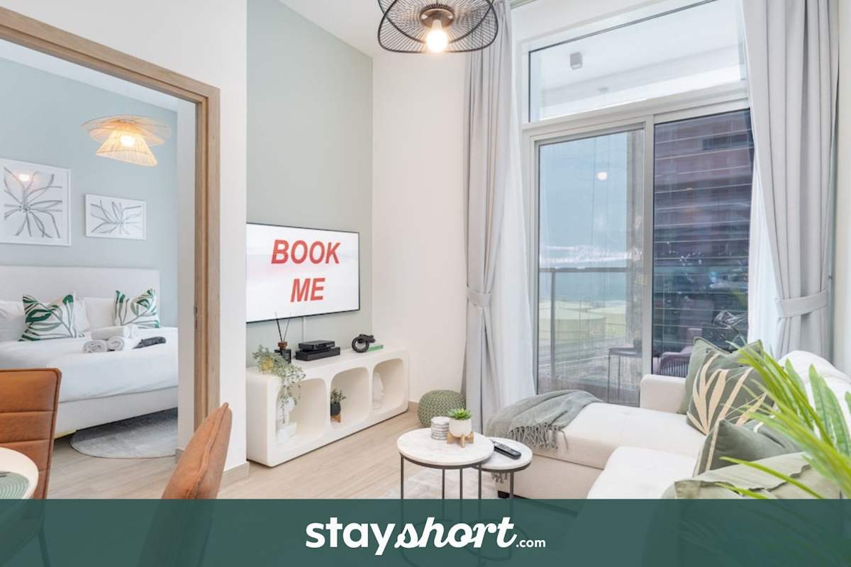 StayShort - Elegant 1BR Coastal Stay Steps from the Beach