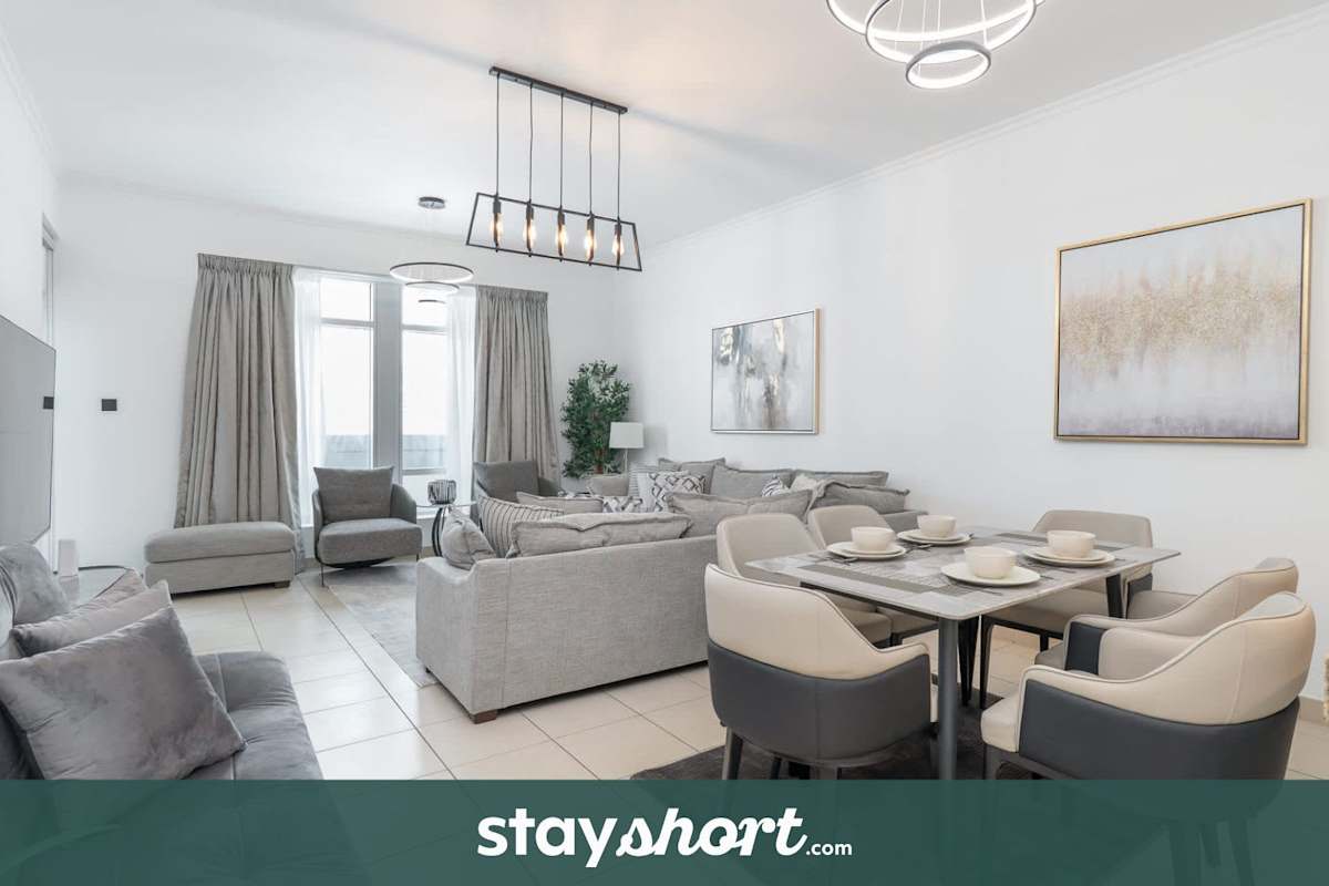 StayShort - Downtown Dubai Apartment with Private Balcony Sleeps 3