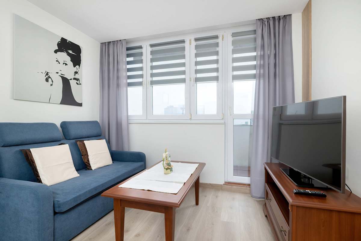 Al. Korfantego 24 Katowice | Elegant Apartment in City Center with Desk and City View — Katowice, Silesia — vacation rental