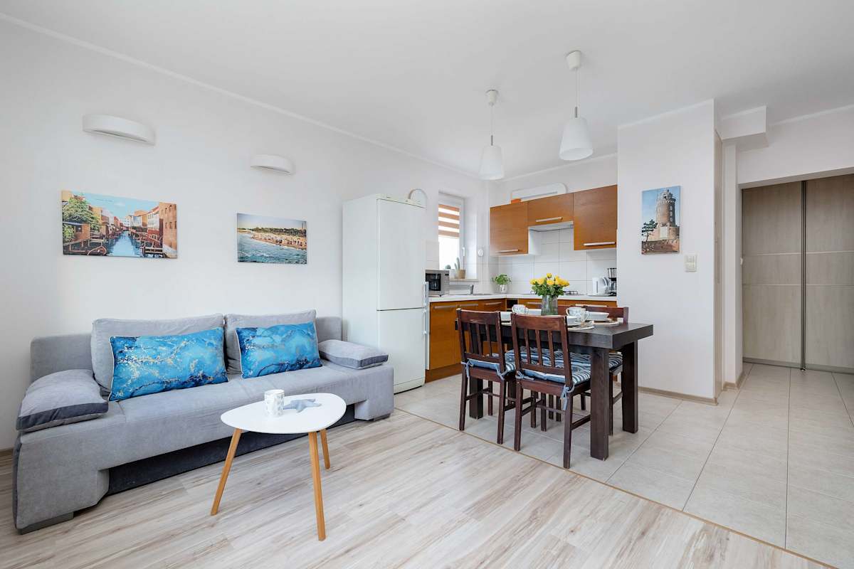 Unii Lubelskiej 36 Kołobrzeg | Atmospheric Apartment with Desk and Bathtub — Kołobrzeg, Województwo zachodniopomorskie — vacation rental