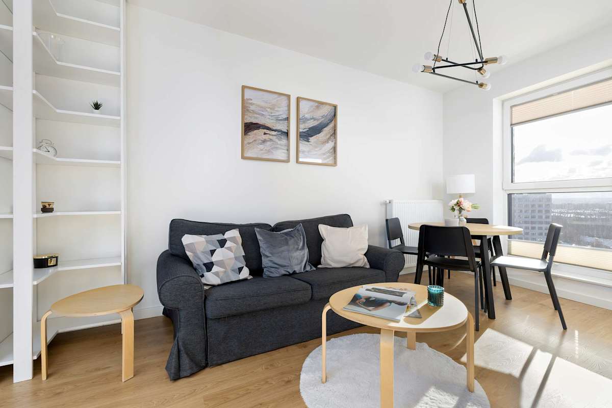 Mogilska 120D Kraków | Elegant Apartment with Parking, Bathtub, Balcony and City View