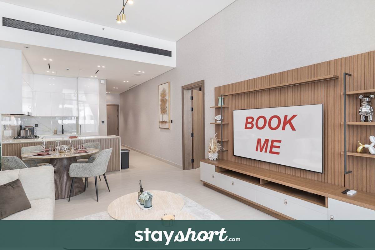 Free housekeeping visits during your stay - StayShort - Modern & Bright 1BR in JVC Balcony Sleeps 4