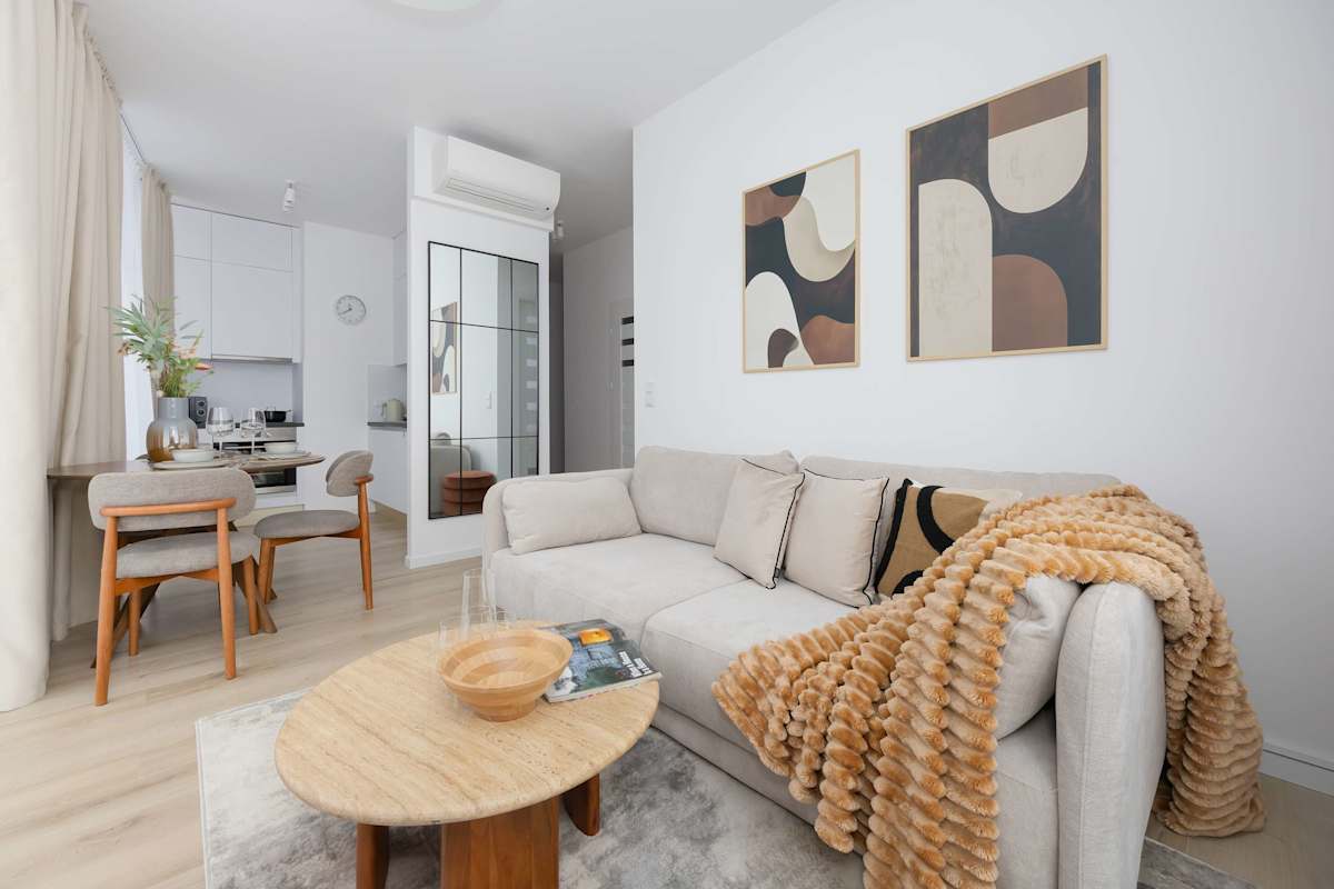 Krochmalna 61 Warsaw | Air-conditioned Apartment with Balcony | Browary Warszawskie |