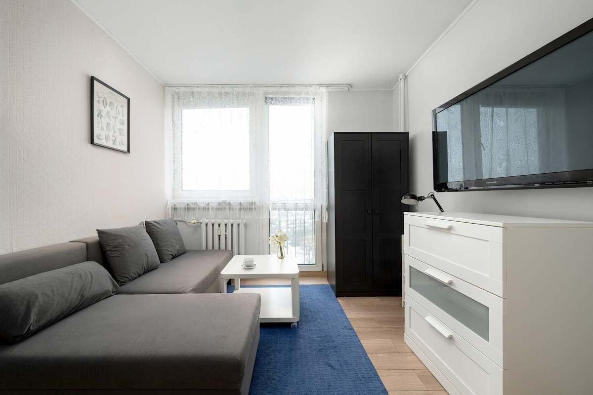 Krzywoustego 325 Wrocław | Functional Apartment with a View | Quiet Neighbourhood in Wrocław | Close to Railway Station and Bus Stop — Wrocław, Województwo dolnośląskie — vacation rental