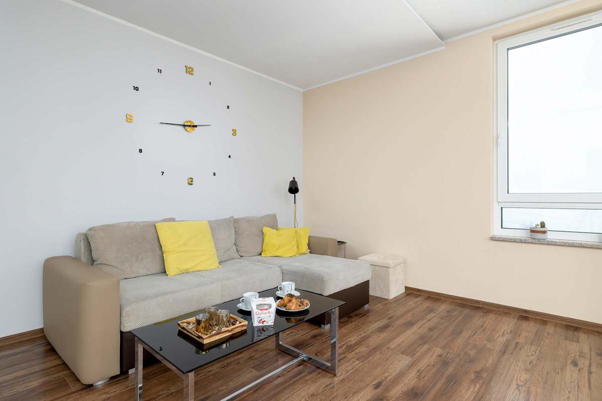 Urodzajna 12 Bielsko-Biała | Functional Apartment with a View of Green Area | Parking & Balcony — Bielsko-Biała, Województwo śląskie — vacation rental