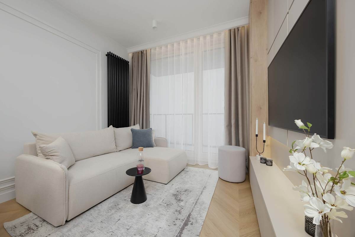 Chmielna 108A Warsaw | Modern Apartment in the City Center | Złote Tarasy | Air conditioning — Warszawa, Województwo mazowieckie — vacation rental