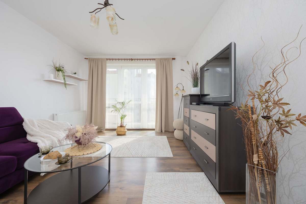 Wileńska 45 Street Warsaw | Spacious Apartment | Parking | Balcony — Warszawa, Mazovia — vacation rental