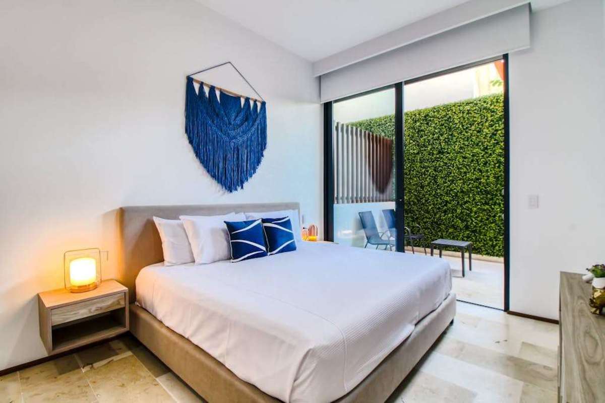King-size bed with air conditioning
