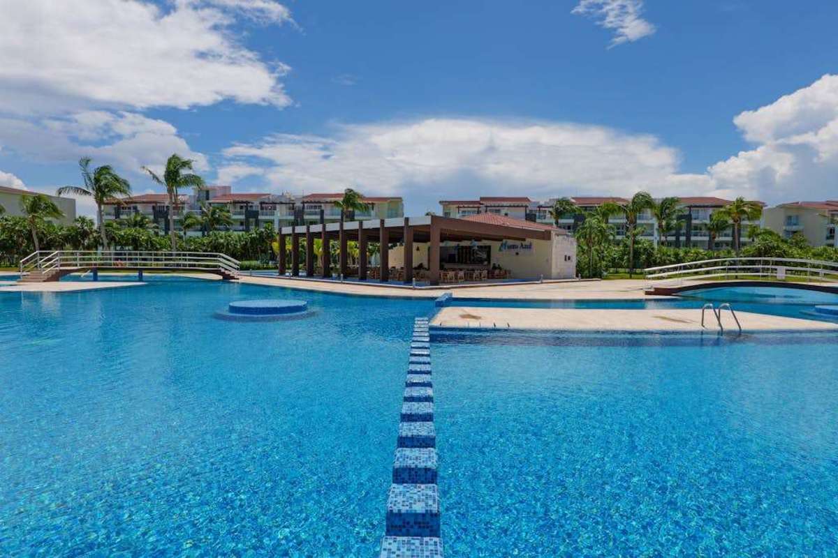 Resort beach access on the turquoise Caribbean