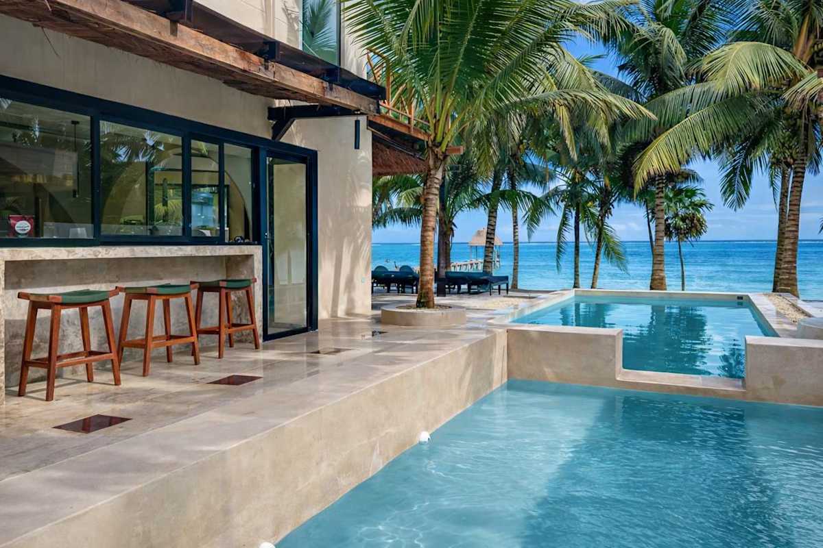 Private heated pool overlooking the ocean
