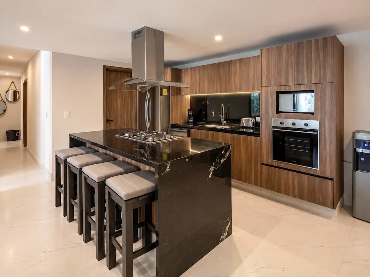 Fully equipped modern kitchen