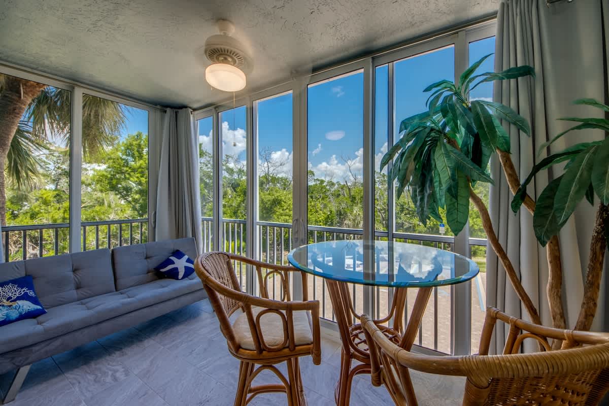 South end 2BR 2BA Across Street from Beach photo 1