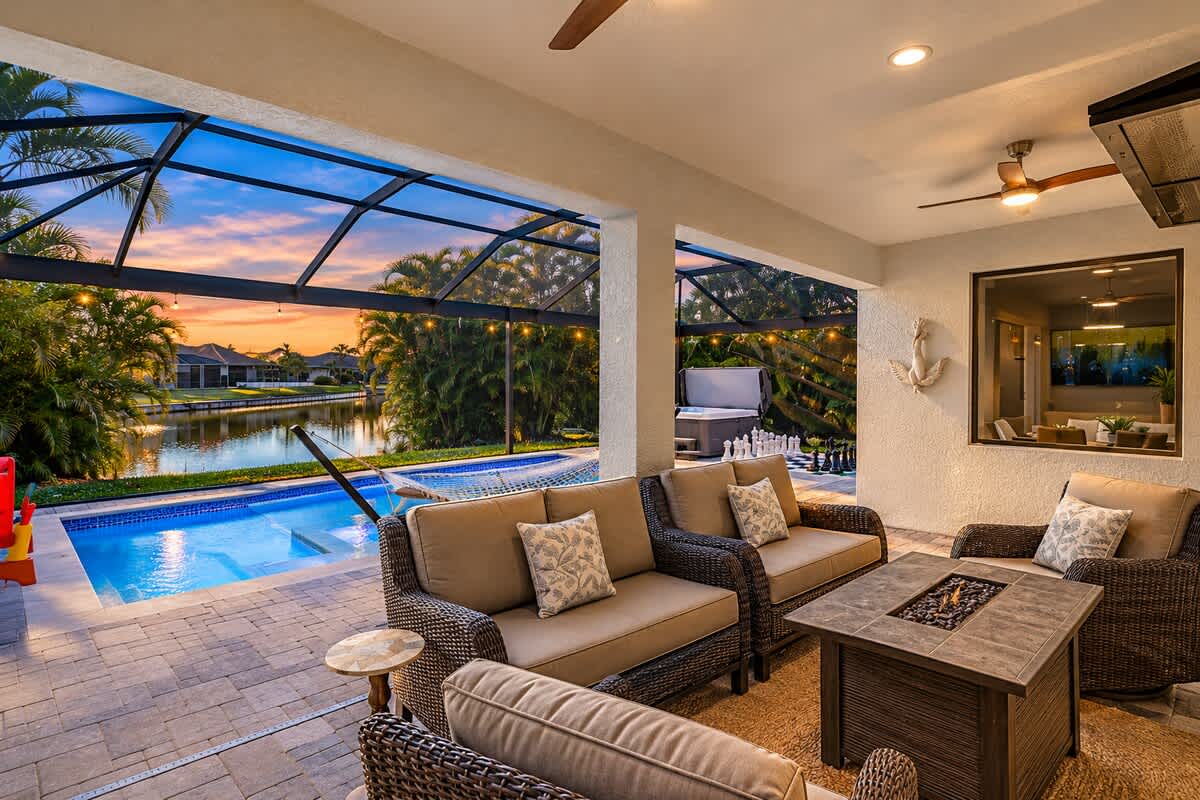 Brand New Luxe Waterfront Villa photo 1
