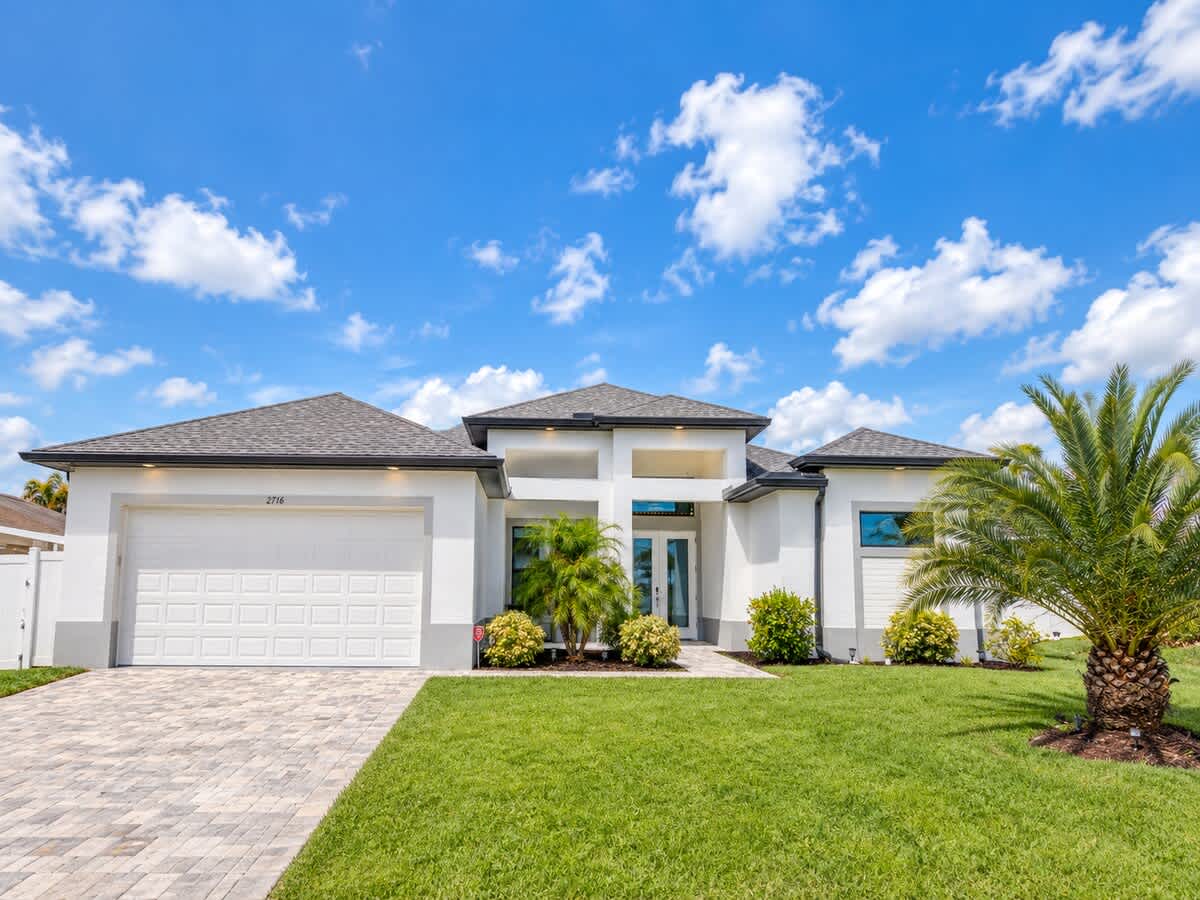 A Modern Vacation Home - Welcome to Pineapple Cove photo 1