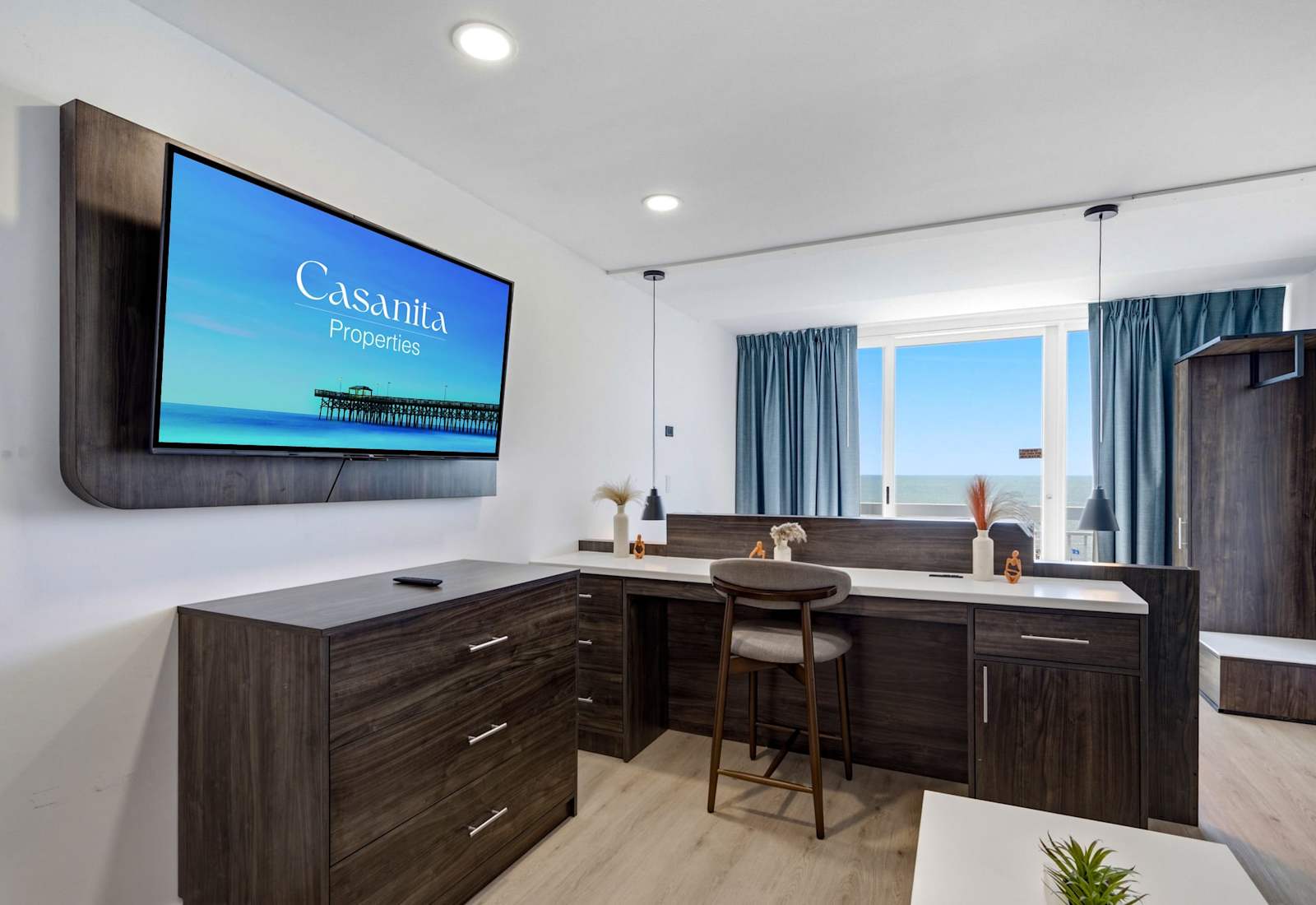 Pierfront Paradise — Yachtsman Resort, Myrtle Beach