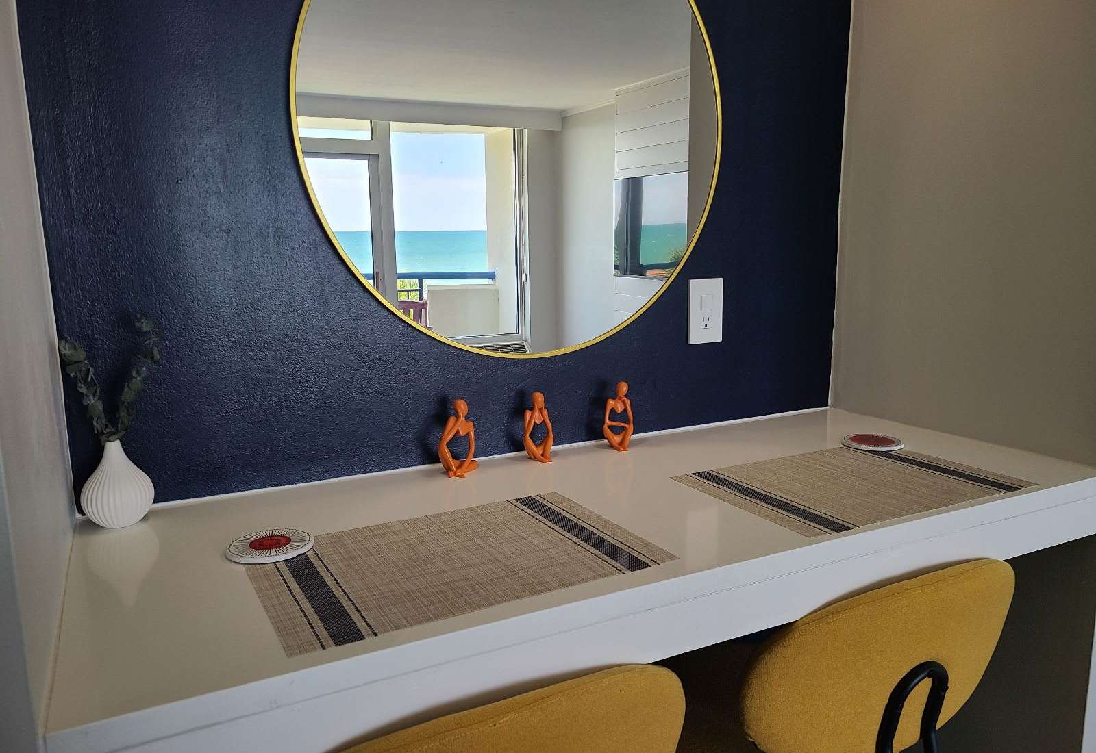 Dine, sip, or daydream with the ocean as your backdrop—this breezy breakfast nook doubles as your front-row seat to paradise.