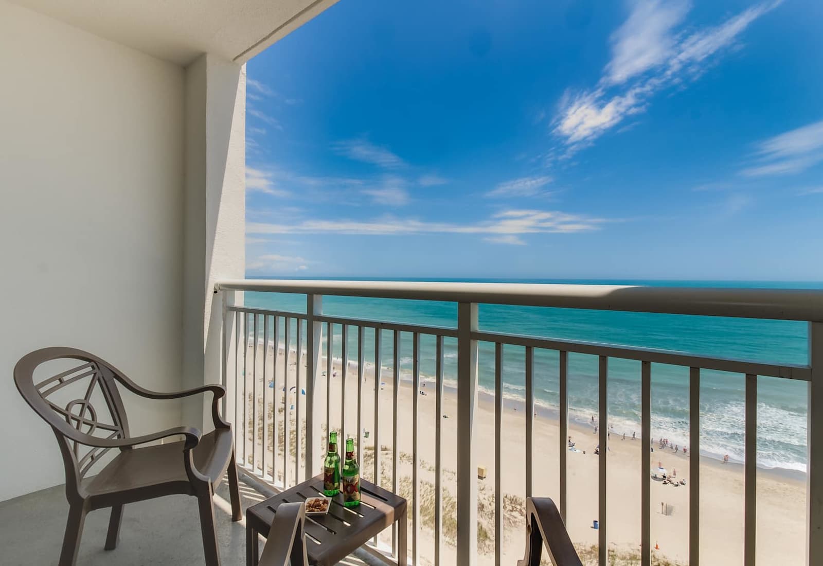 Book your coastal getaway today and make unforgettable memories by the sea!