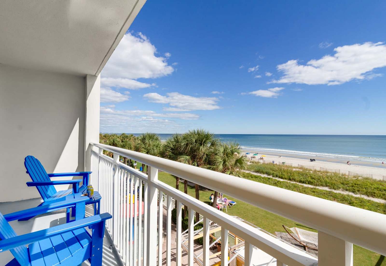 Book your coastal getaway today and make unforgettable memories by the sea!