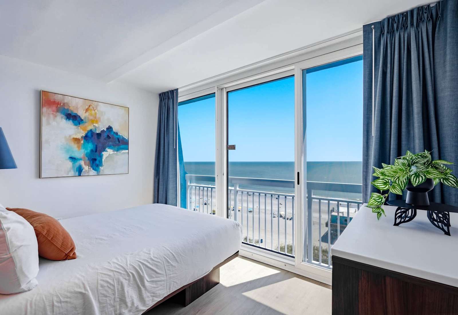 Oceanfront Pierfection — Yachtsman Resort, Myrtle Beach