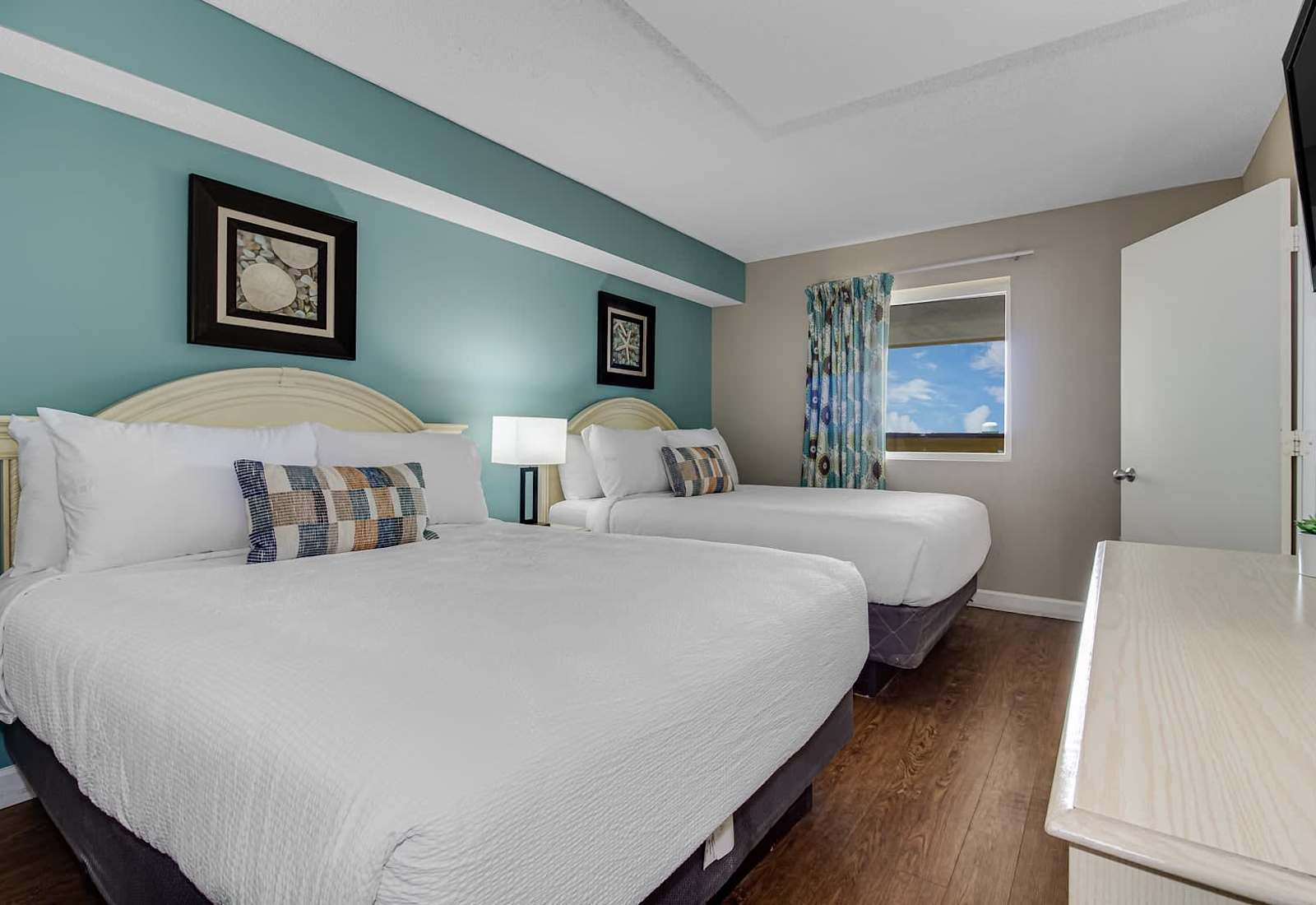 Perfect for a restful night’s sleep after a day at the beach. Book your coastal retreat today and enjoy ultimate relaxation!
