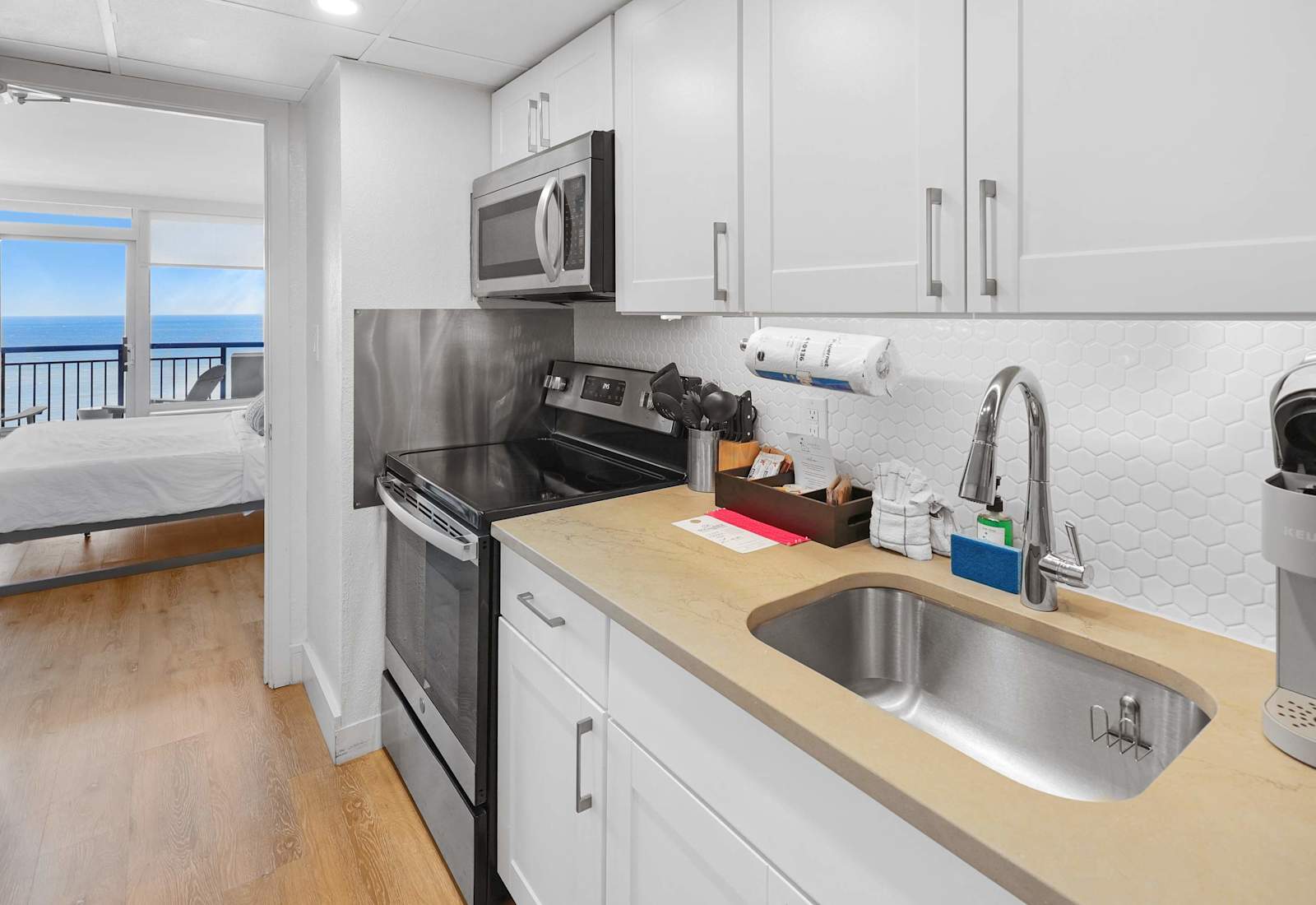 Save time & money by utilizing the fully equipped kitchen to make your own breakfast - leaving even more time to hit the beach!