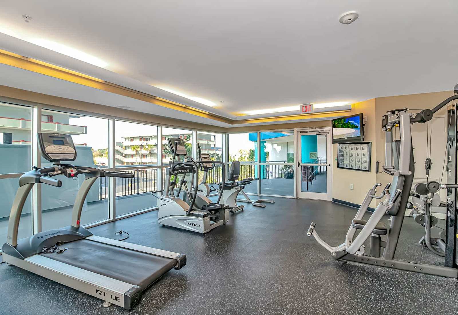 Stay active while on vacation in this bright and modern fitness center! Equipped with treadmills, ellipticals, and strength machines—it's the perfect place to get a workout in before hitting the beach in Myrtle Beach.