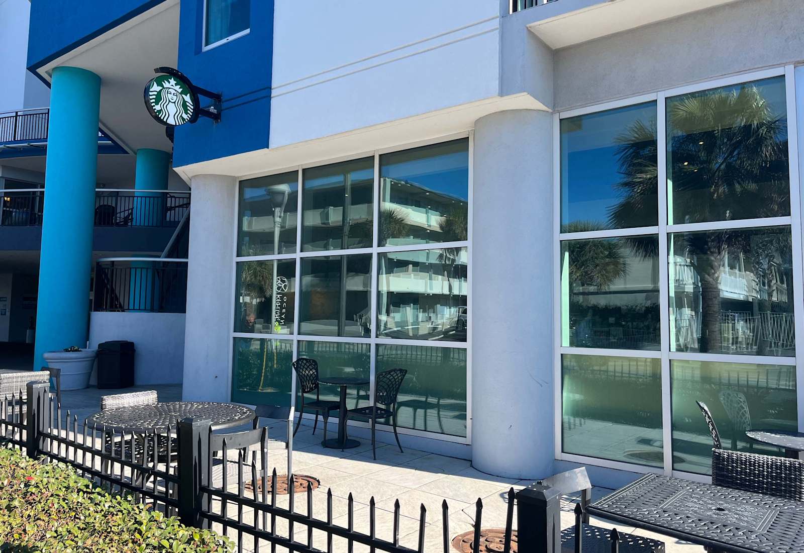 Convenient ON-SITE Starbucks on the ground floor!