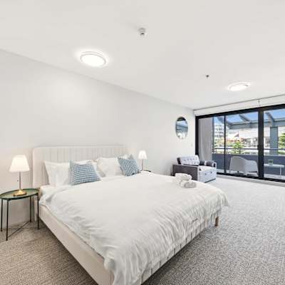 Spacious bedroom with dining area