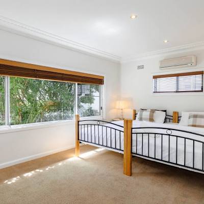 Stylish 2-Bedroom Home with Easy CBD Ac — photo 3
