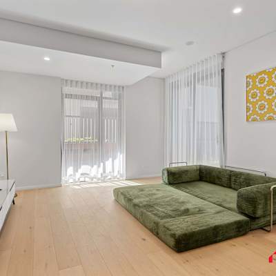 Stylish 2BR Apartment Near Metro & Shops — photo 2