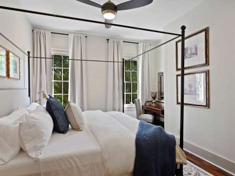 Renovated Victorian District Home, Hot Tub photo 17