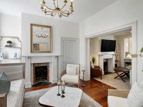 Renovated Victorian District Home, Hot Tub photo 8