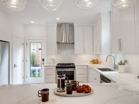 Spacious 8BR Austin Home | Hot Tub & Rooftop photo 7